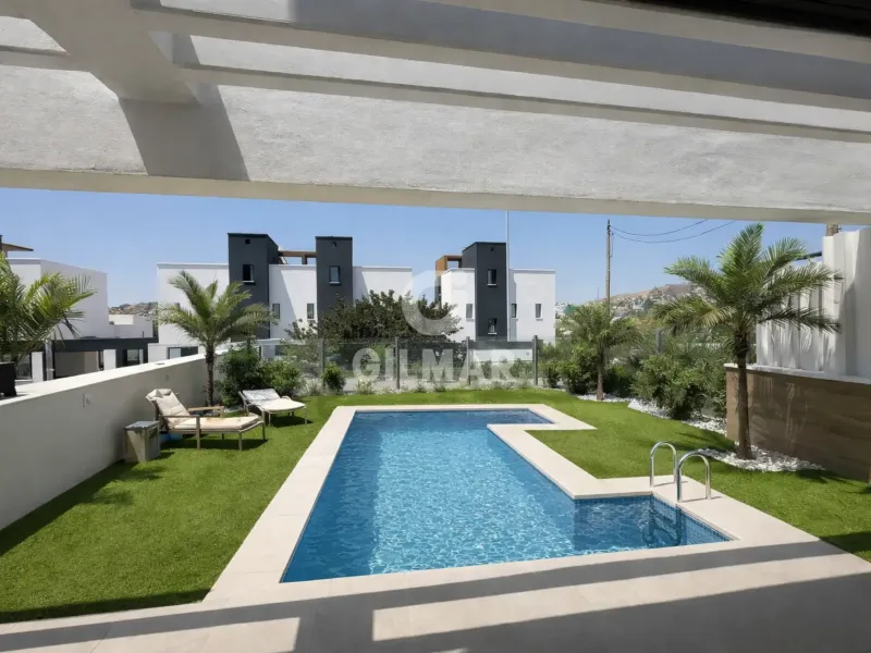 Semi-detached house in Estepona Este - Málaga