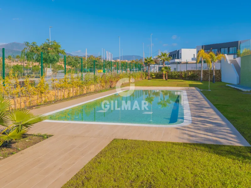 Semi-detached house in Estepona Este - Málaga