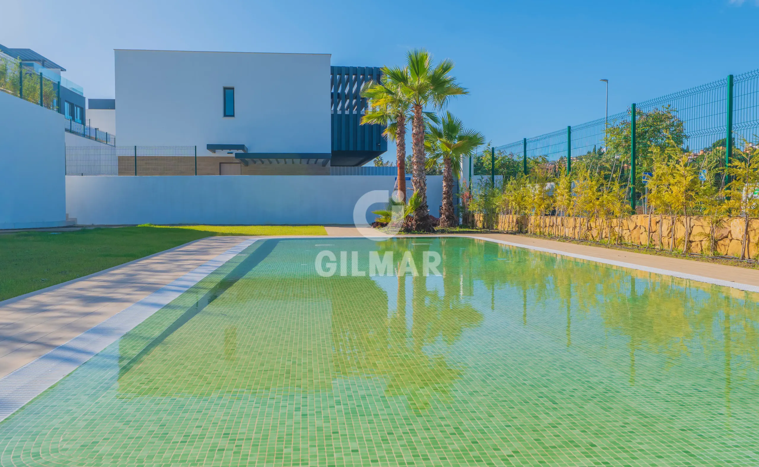 Semi-detached house in Estepona Este - Málaga