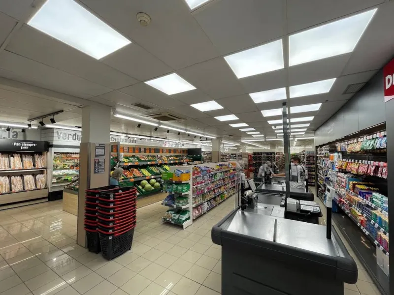Commercial Property with Tenant (Supermarket) in Madrid