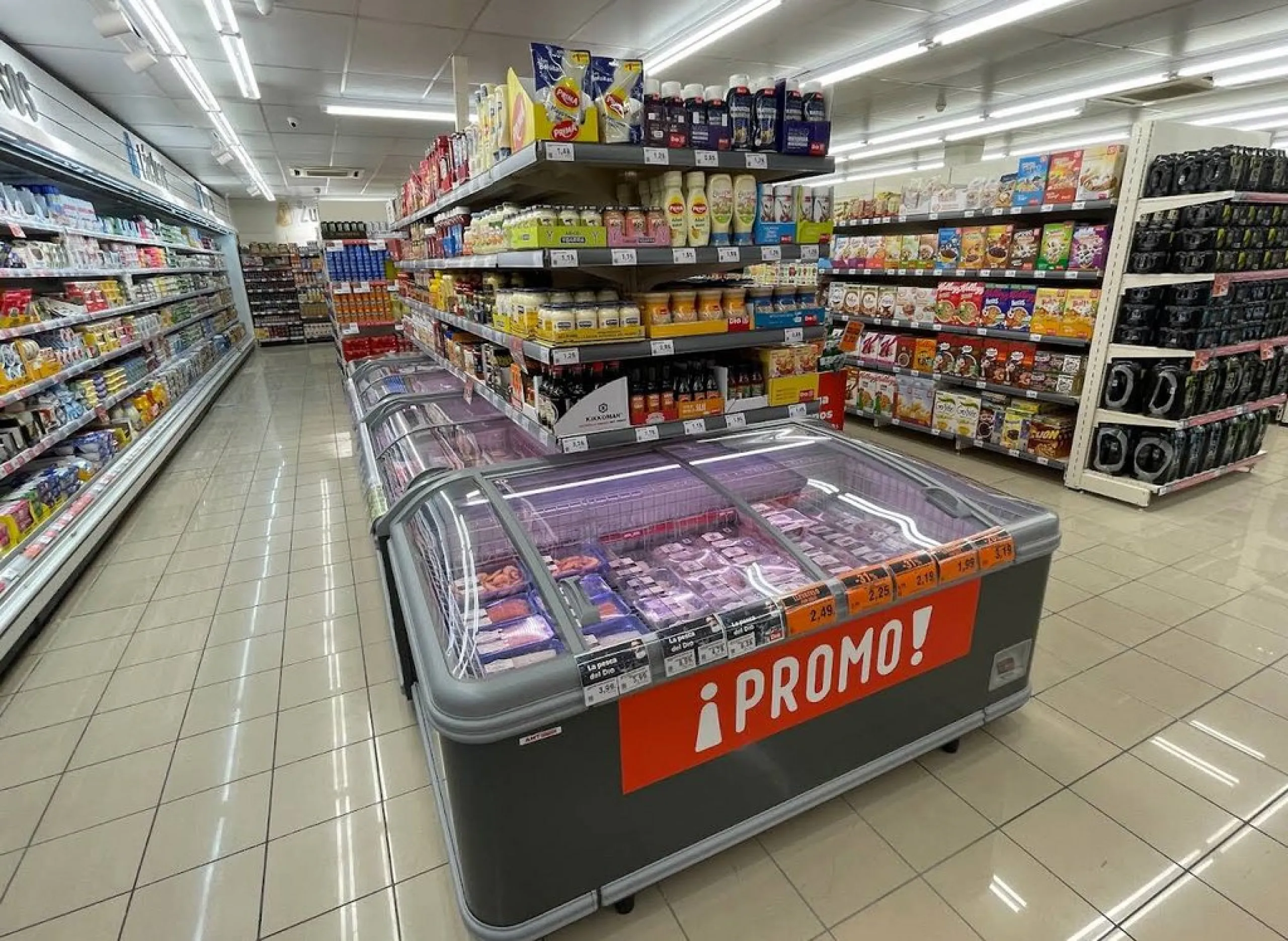 Commercial Property with Tenant (Supermarket) in Madrid