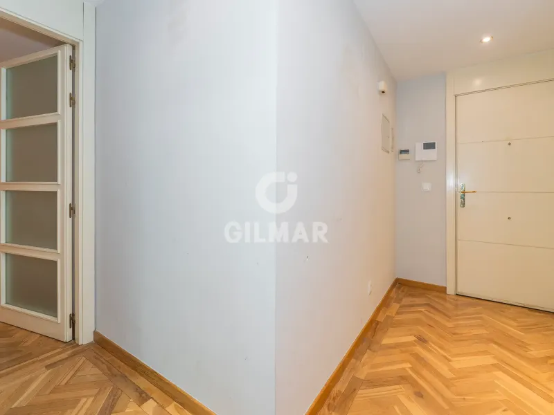 Apartment in Hispanoamérica - Madrid