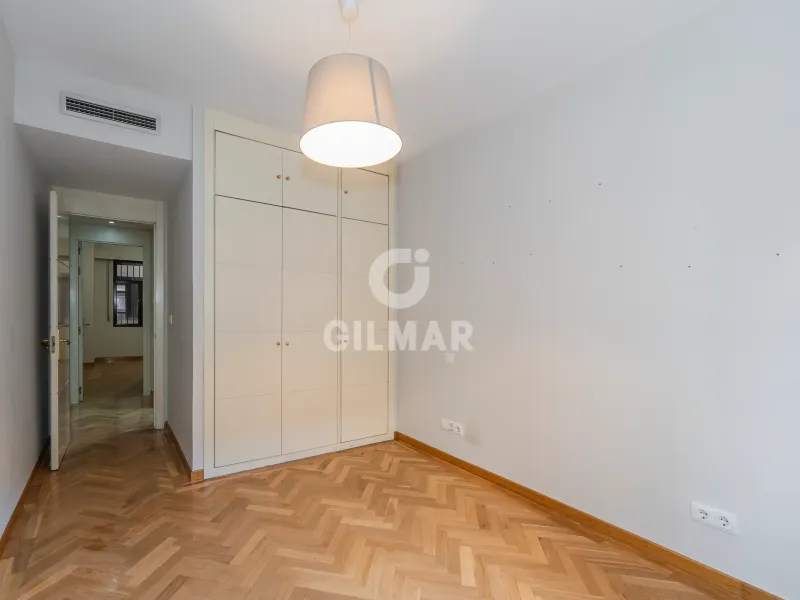 Apartment in Hispanoamérica - Madrid
