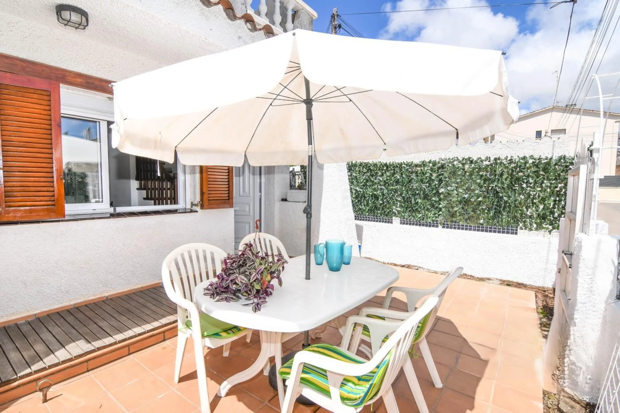House with Terrace, Parking and Community Pool in Coma Ruga, Costa Brava