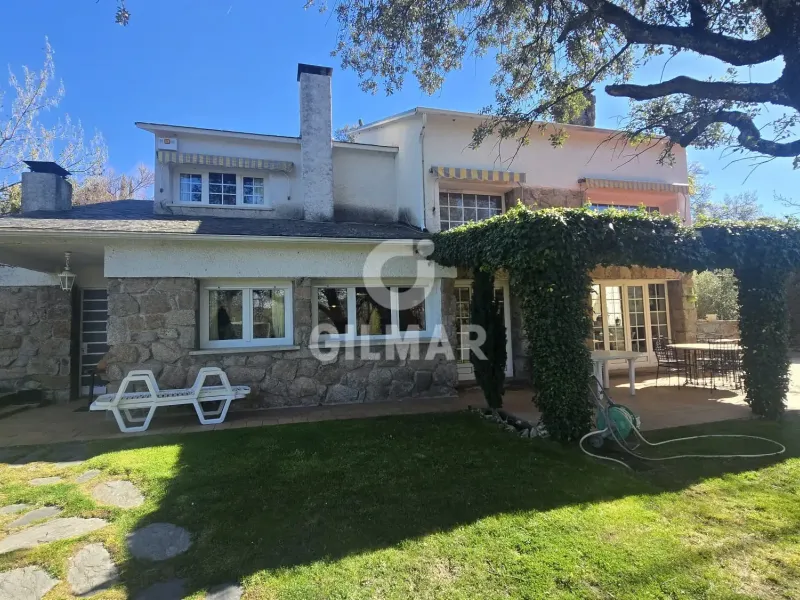 Villa in Valdemorillo - Madrid
