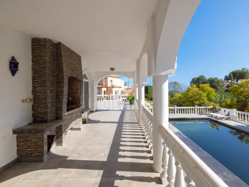 Villa in Estepona Este - Málaga