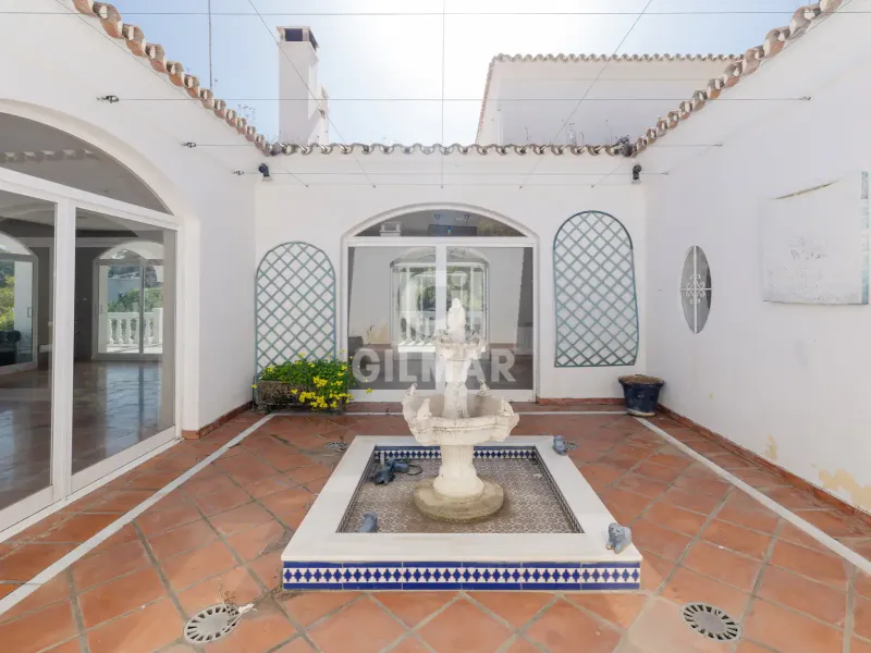 Villa in Estepona Este - Málaga