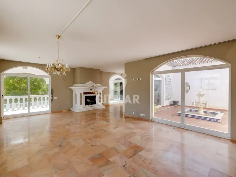 Villa in Estepona Este - Málaga