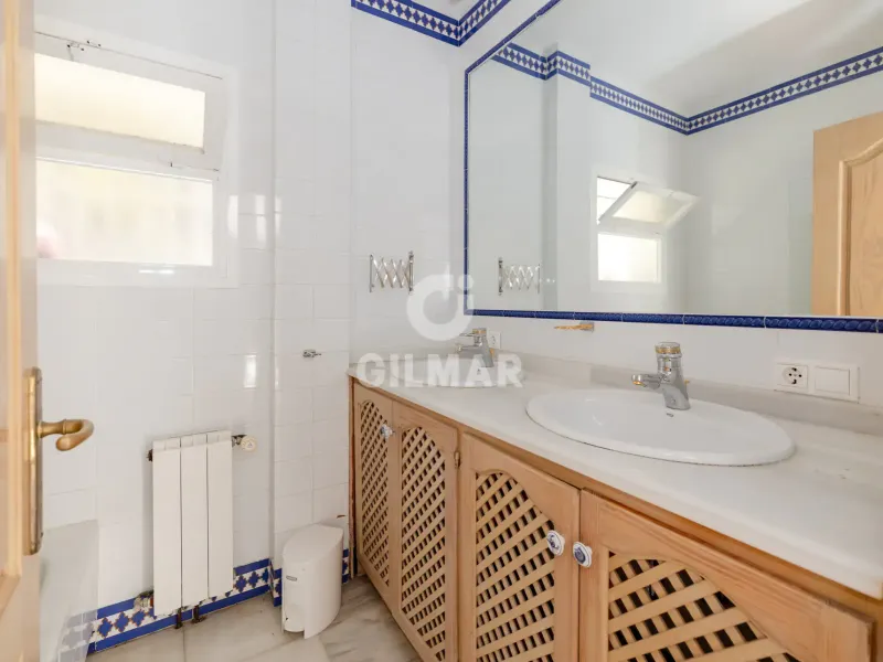 Villa in Estepona Este - Málaga