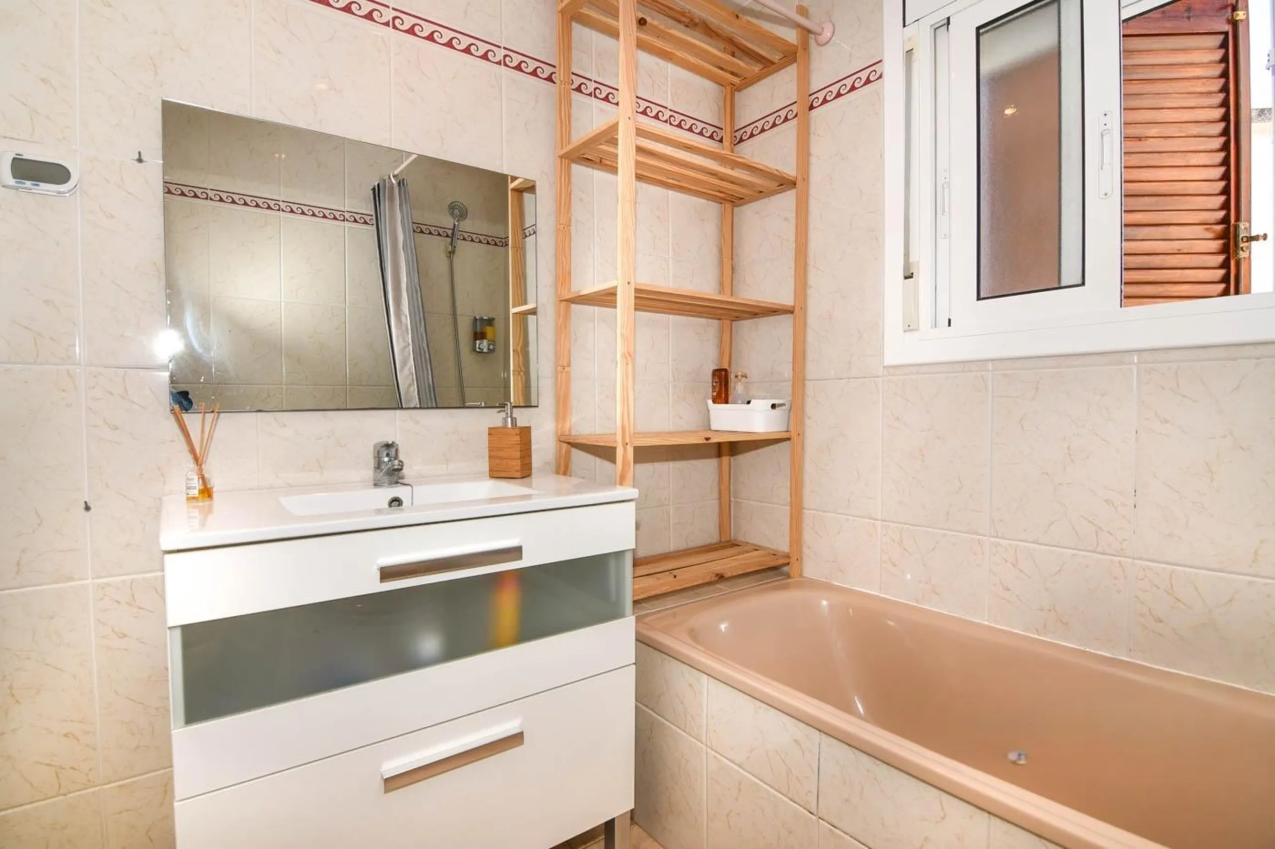 House with Terrace, Parking and Community Pool in Coma Ruga, Costa Brava