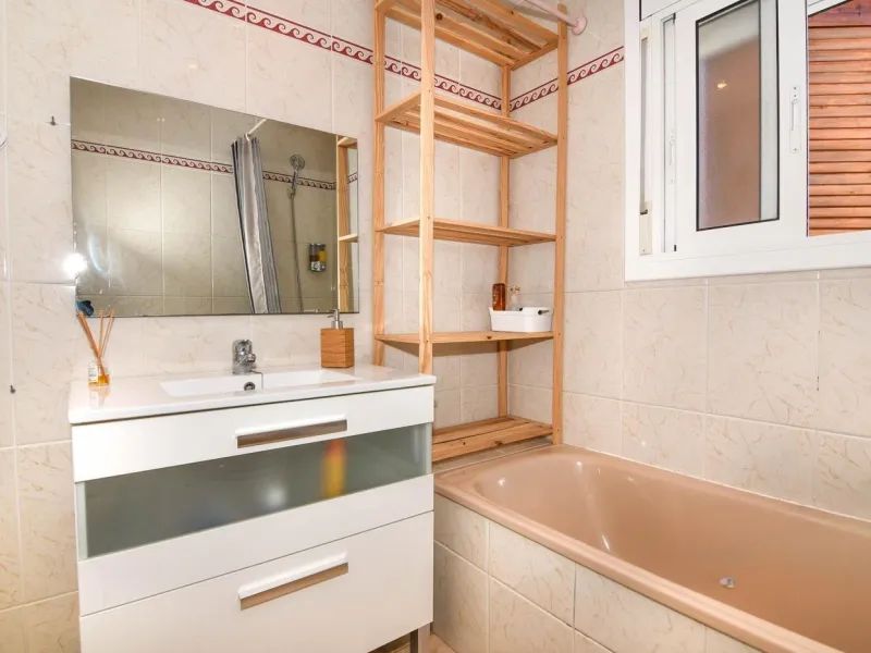 House with Terrace, Parking and Community Pool in Coma Ruga, Costa Brava