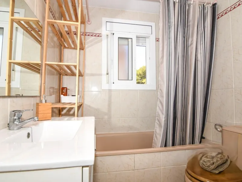 House with Terrace, Parking and Community Pool in Coma Ruga, Costa Brava