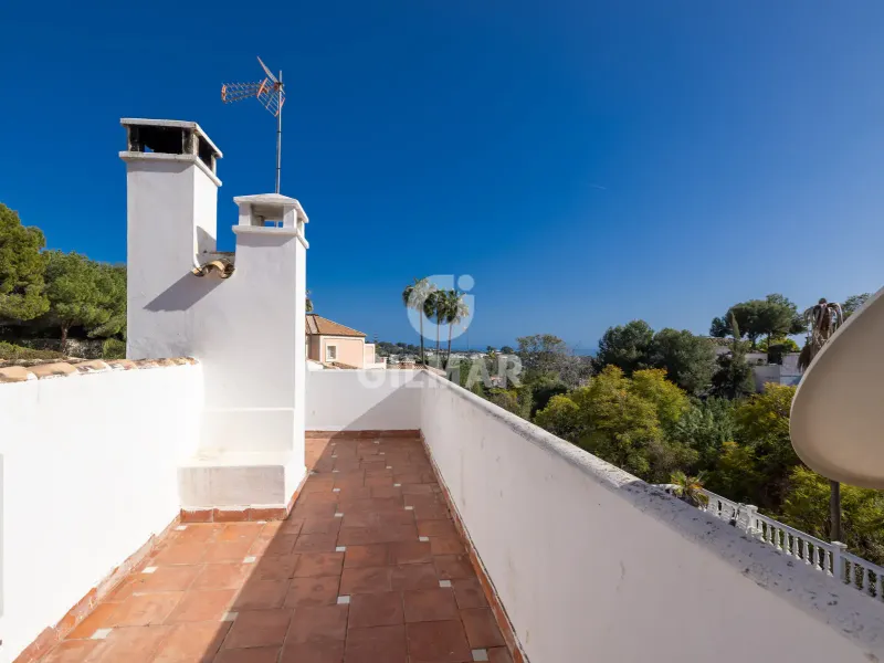Villa in Estepona Este - Málaga