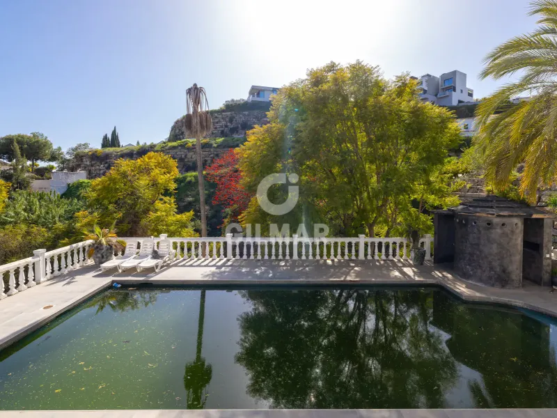Villa in Estepona Este - Málaga