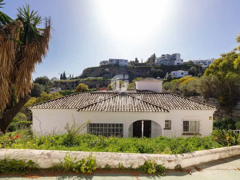 Villa in Estepona Este - Málaga