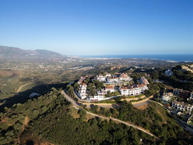 Appartment | Fully Renovated in 2025 | 3 Bedrooms • 3 Bathrooms • 150 m² Interior • 125 m² Exterior • Sunset Views