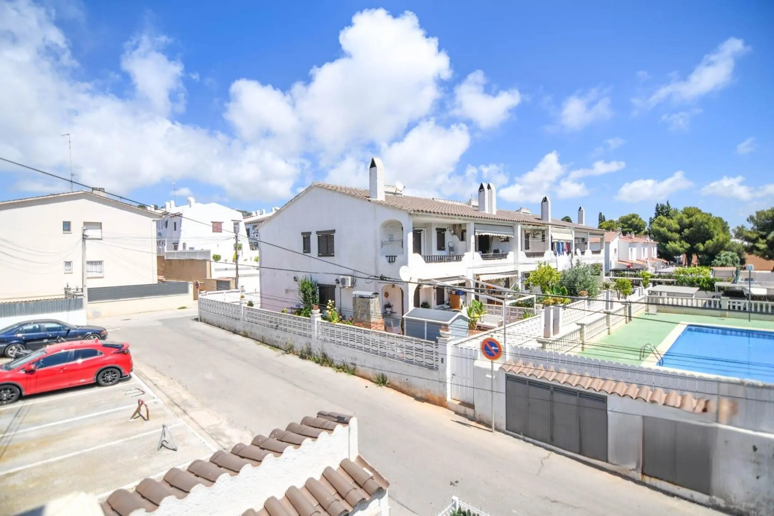 House with Terrace, Parking and Community Pool in Coma Ruga, Costa Brava