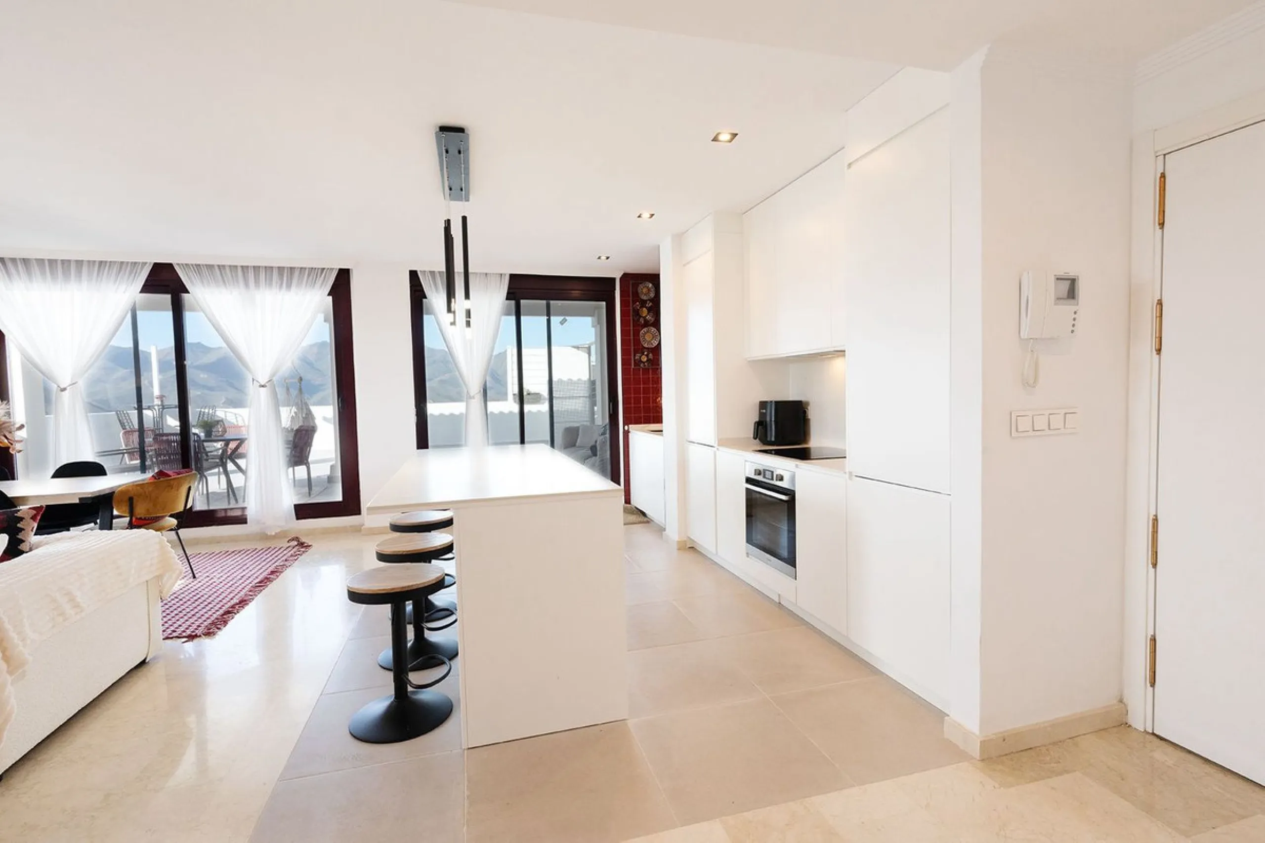Appartment | Fully Renovated in 2025 | 3 Bedrooms • 3 Bathrooms • 150 m² Interior • 125 m² Exterior • Sunset Views
