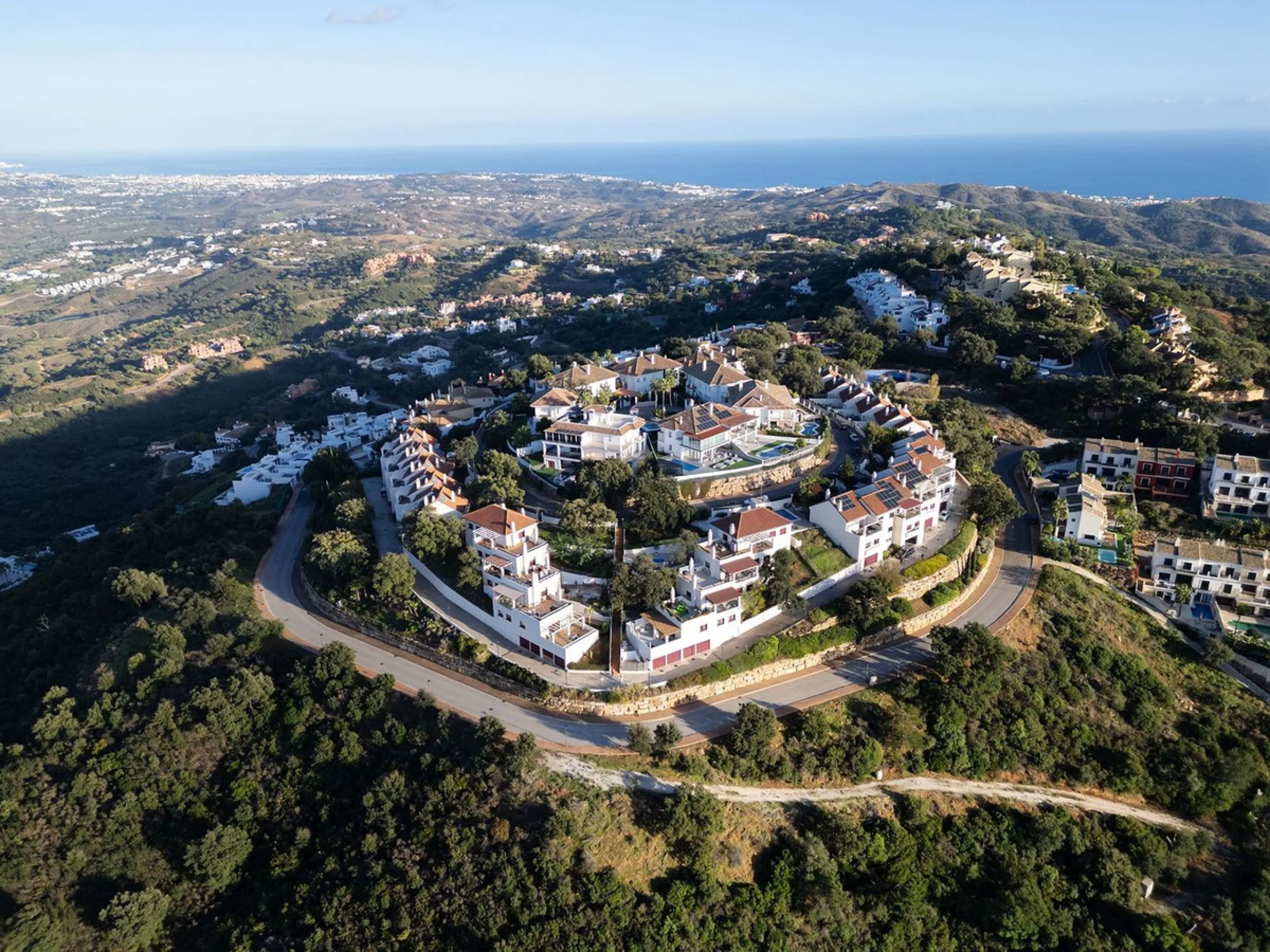 Appartment | Fully Renovated in 2025 | 3 Bedrooms • 3 Bathrooms • 150 m² Interior • 125 m² Exterior • Sunset Views