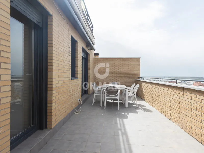 Duplex penthouse in Palomeras Sureste - Madrid