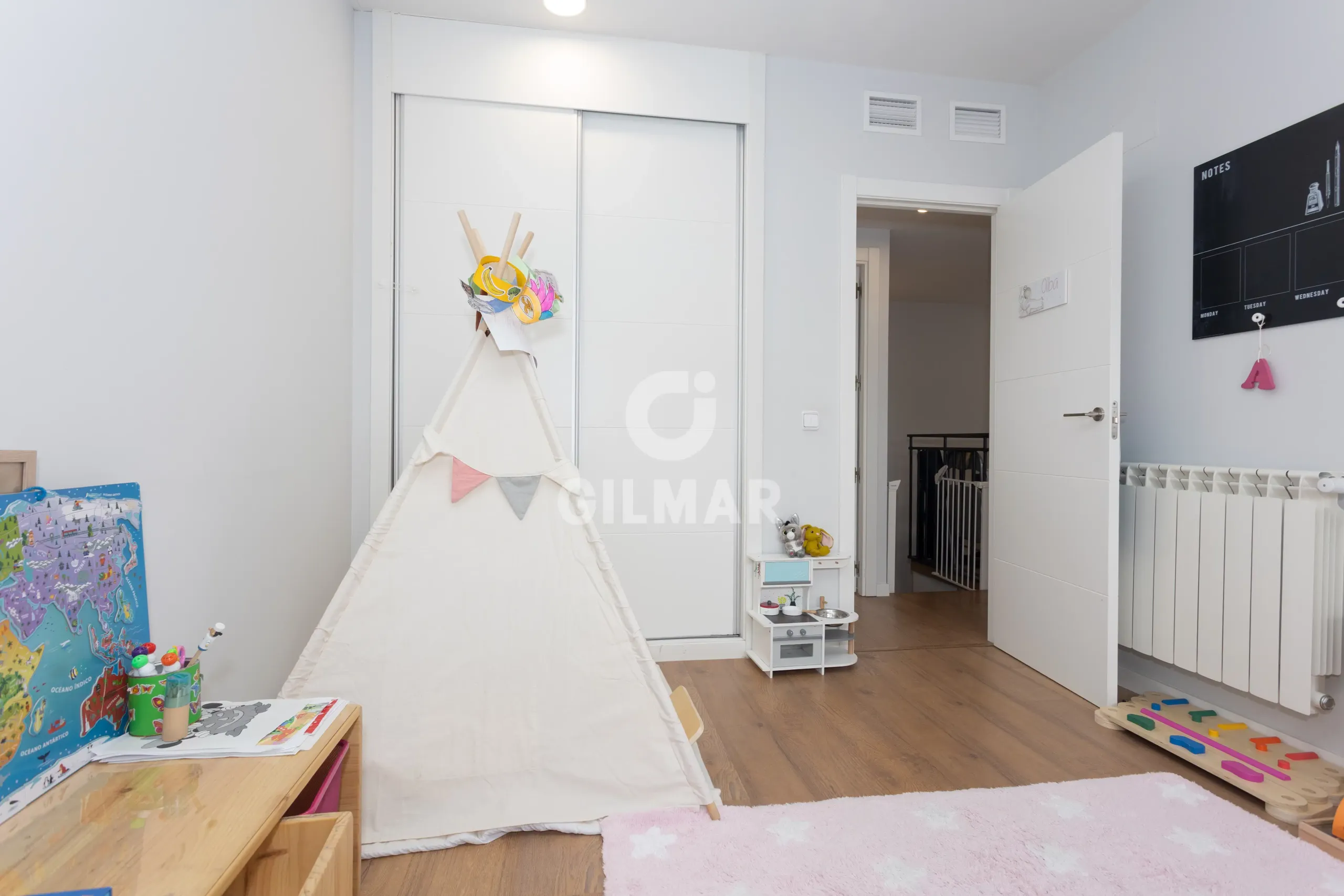 Duplex penthouse in Palomeras Sureste - Madrid