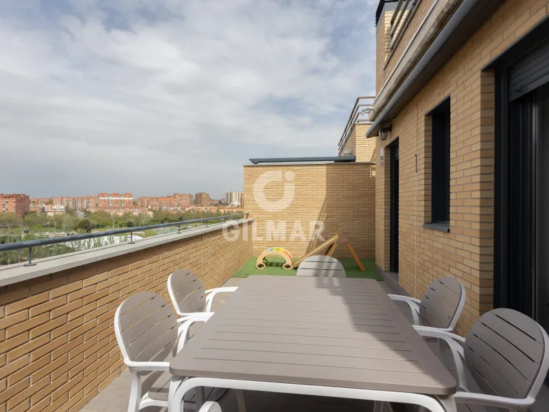 Duplex penthouse in Palomeras Sureste - Madrid