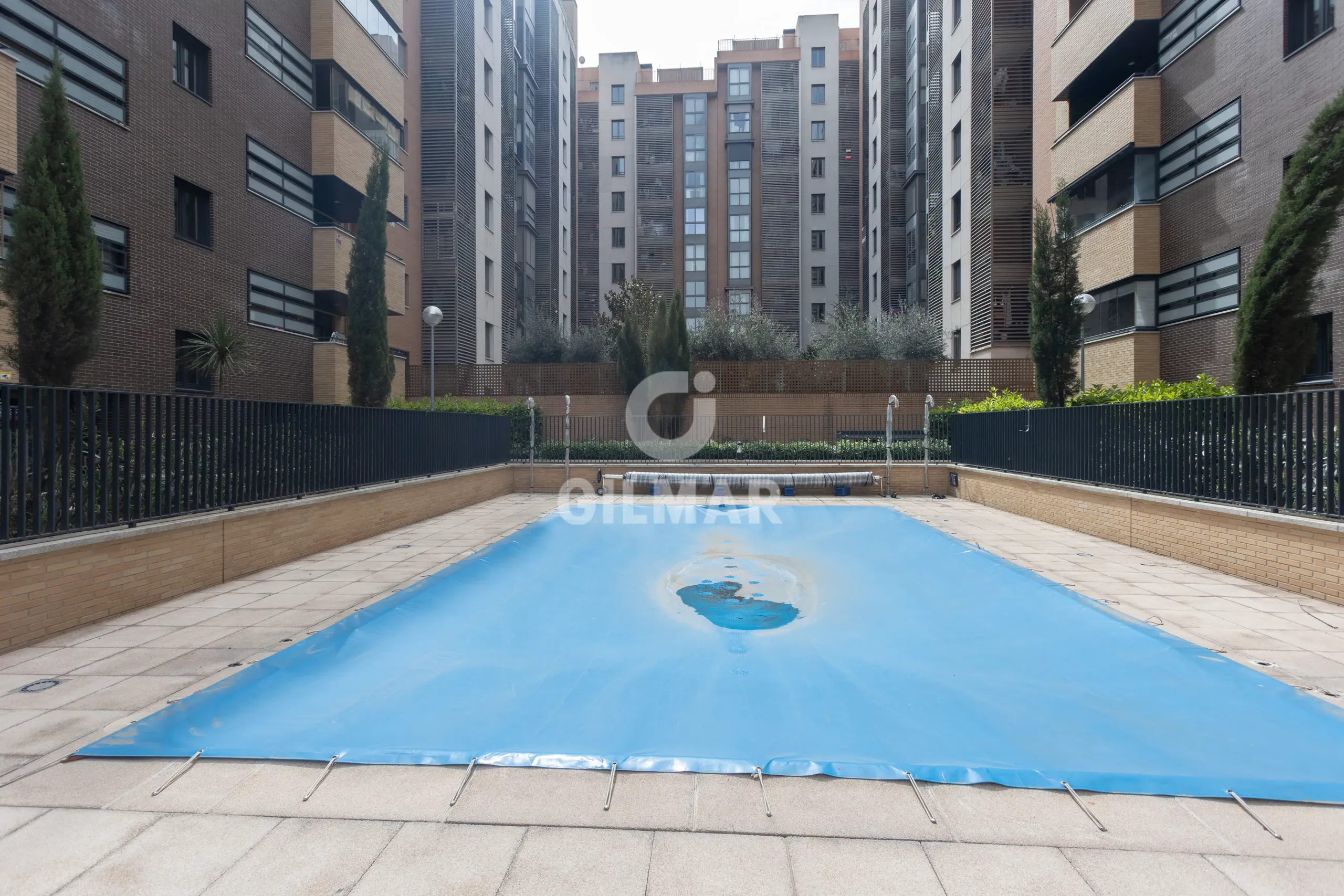 Duplex penthouse in Palomeras Sureste - Madrid