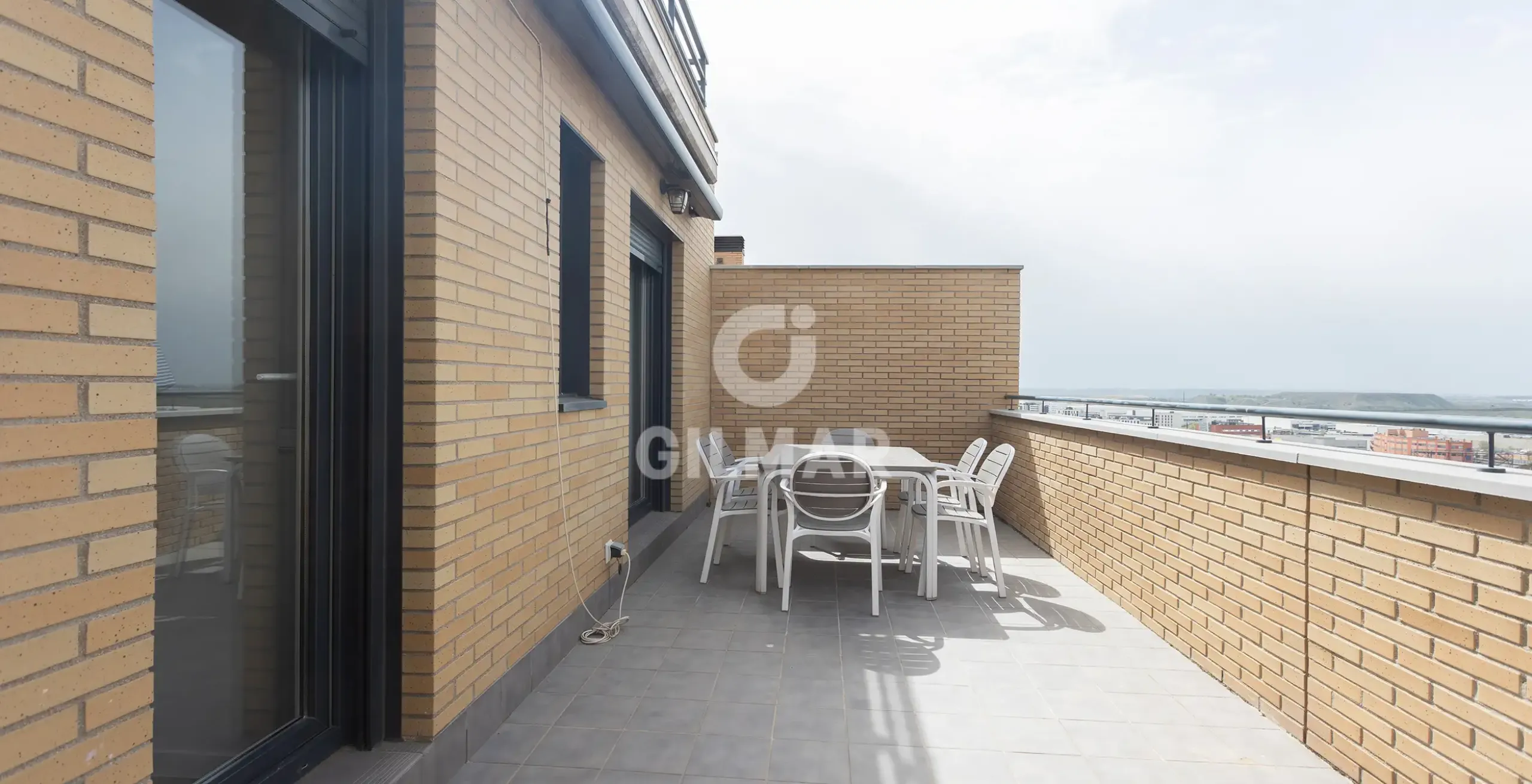 Duplex penthouse in Palomeras Sureste - Madrid