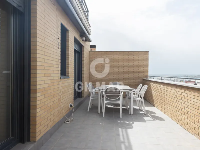 Duplex penthouse in Palomeras Sureste - Madrid