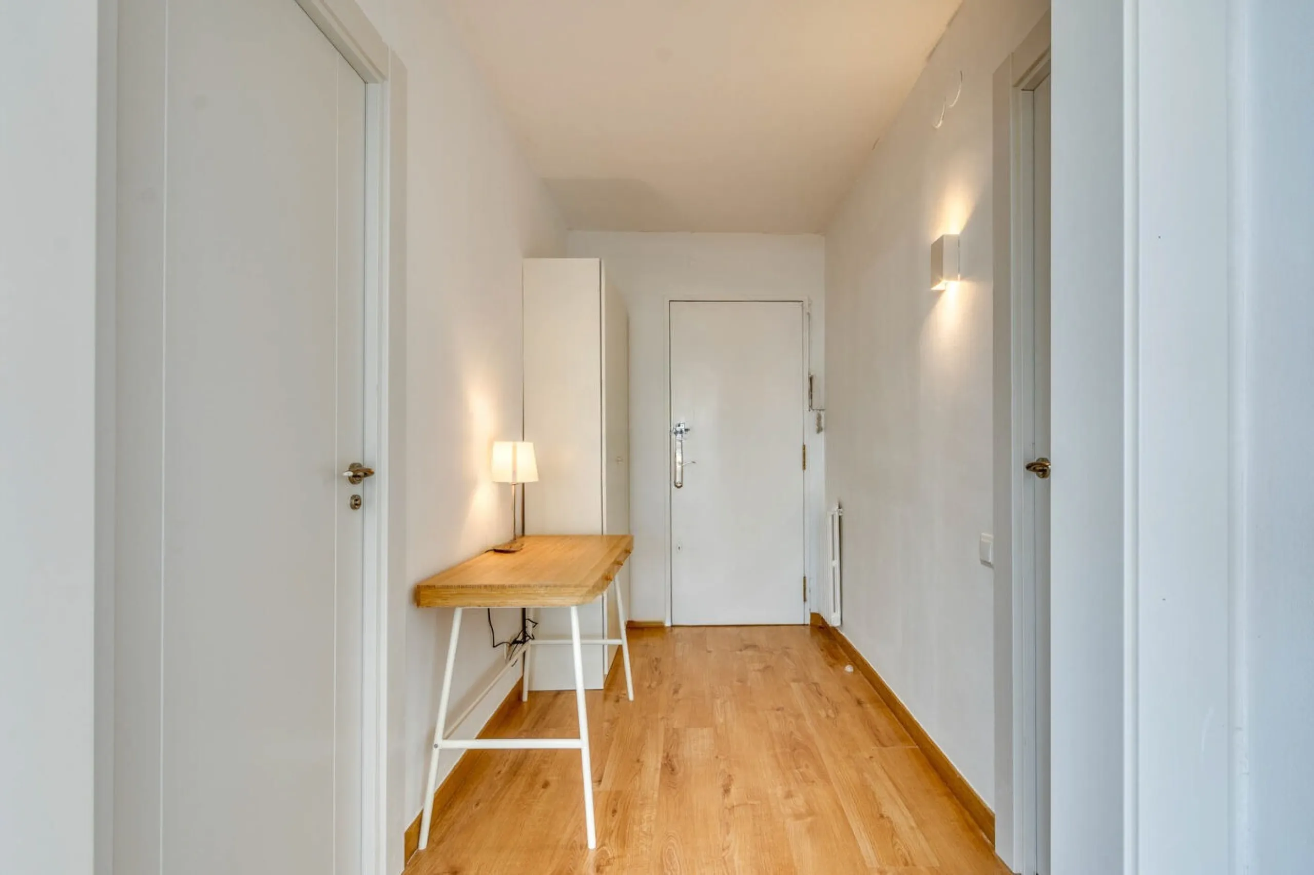 Elegante piso con vistas panorámicas al mar y a la ciudad en el corazón de Barcelona