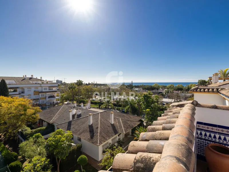 Duplex penthouse in Marbella Ciudad - Málaga