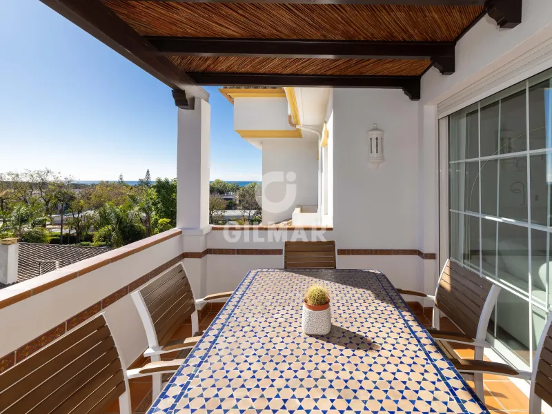 Duplex penthouse in Marbella Ciudad - Málaga