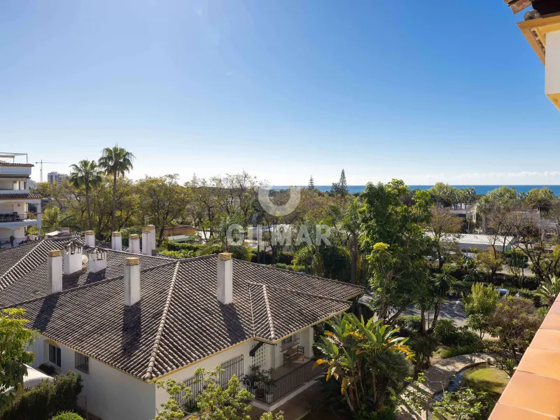 Duplex penthouse in Marbella Ciudad - Málaga