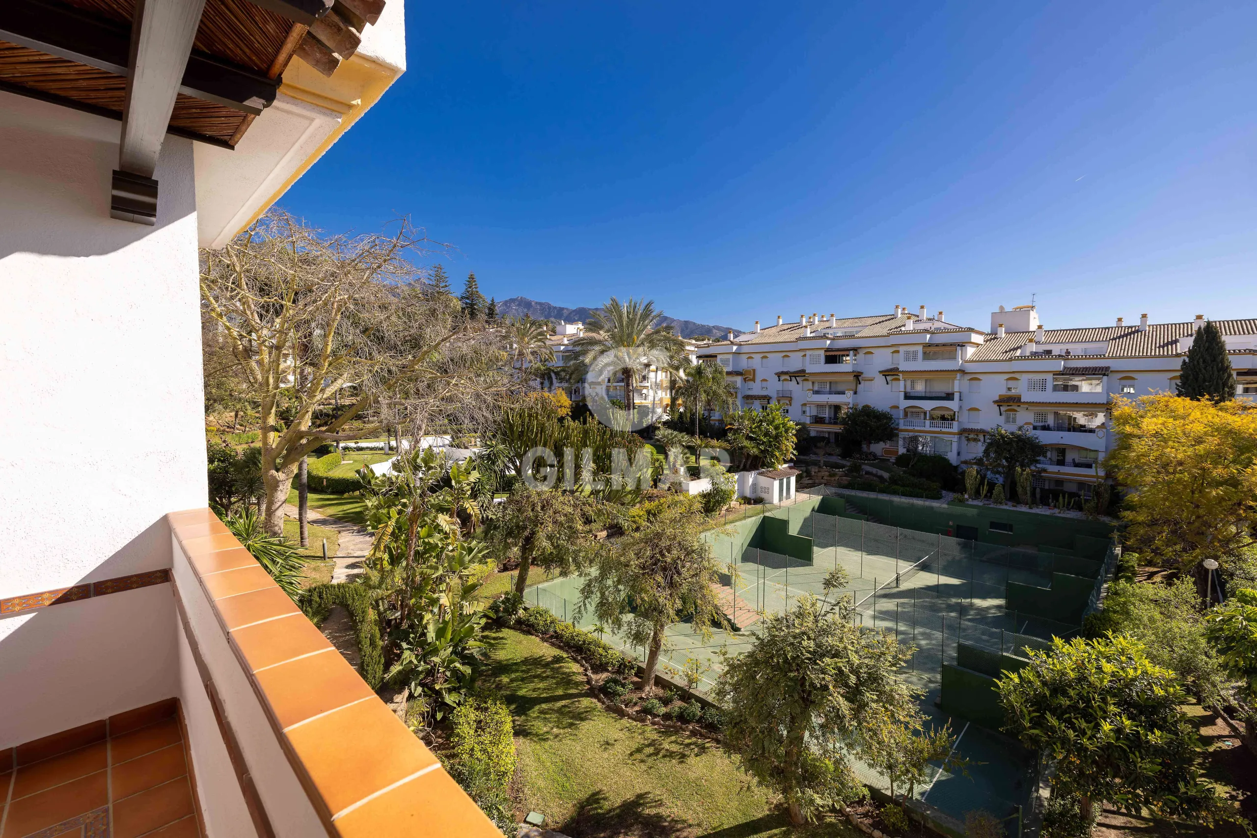 Duplex penthouse in Marbella Ciudad - Málaga