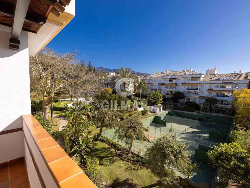 Duplex penthouse in Marbella Ciudad - Málaga