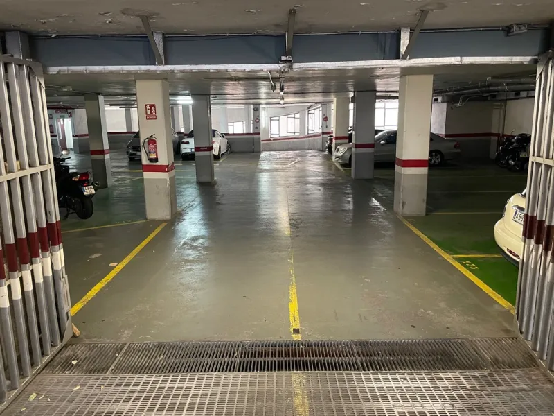Elegante piso con vistas panorámicas al mar y a la ciudad en el corazón de Barcelona