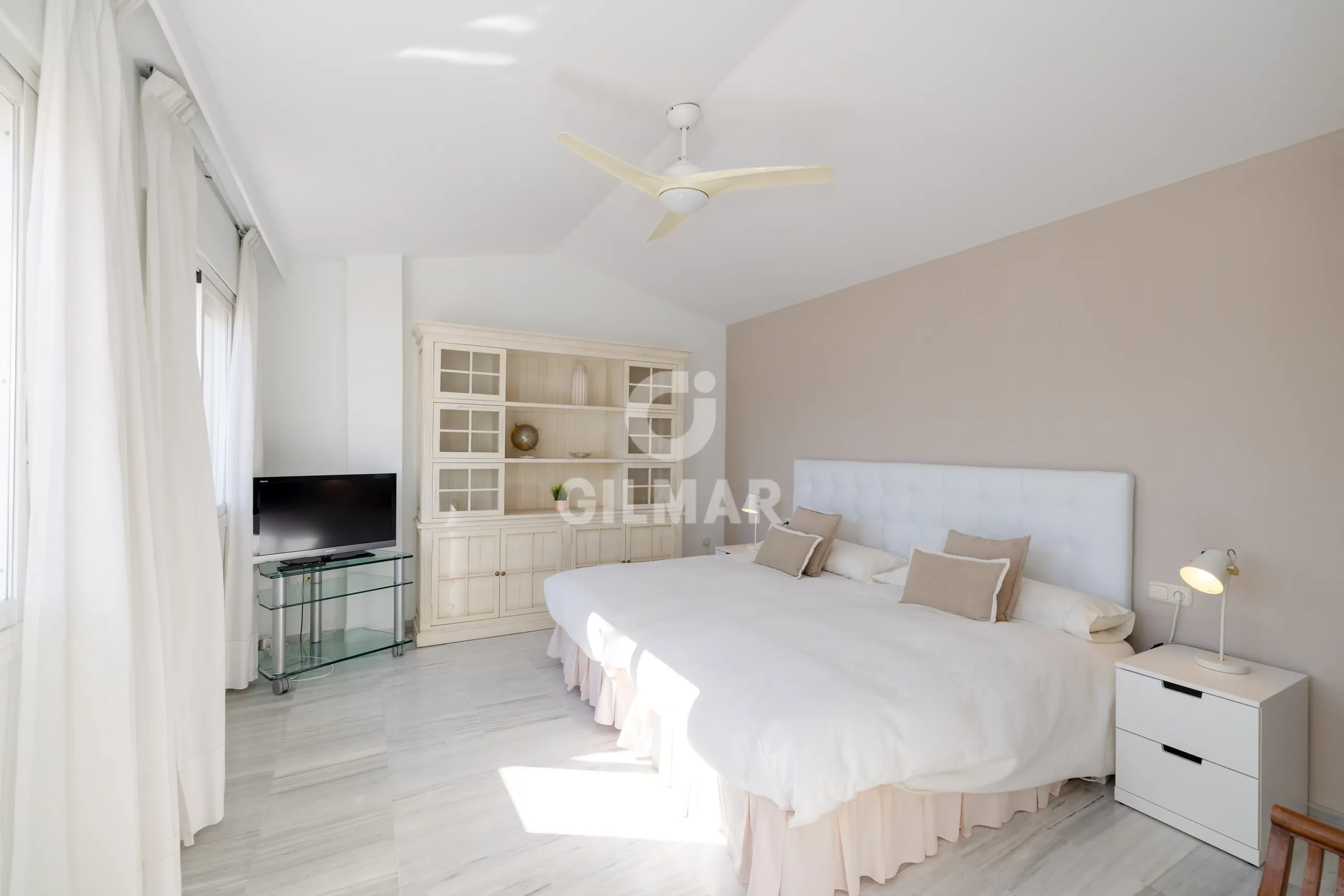 Duplex penthouse in Marbella Ciudad - Málaga