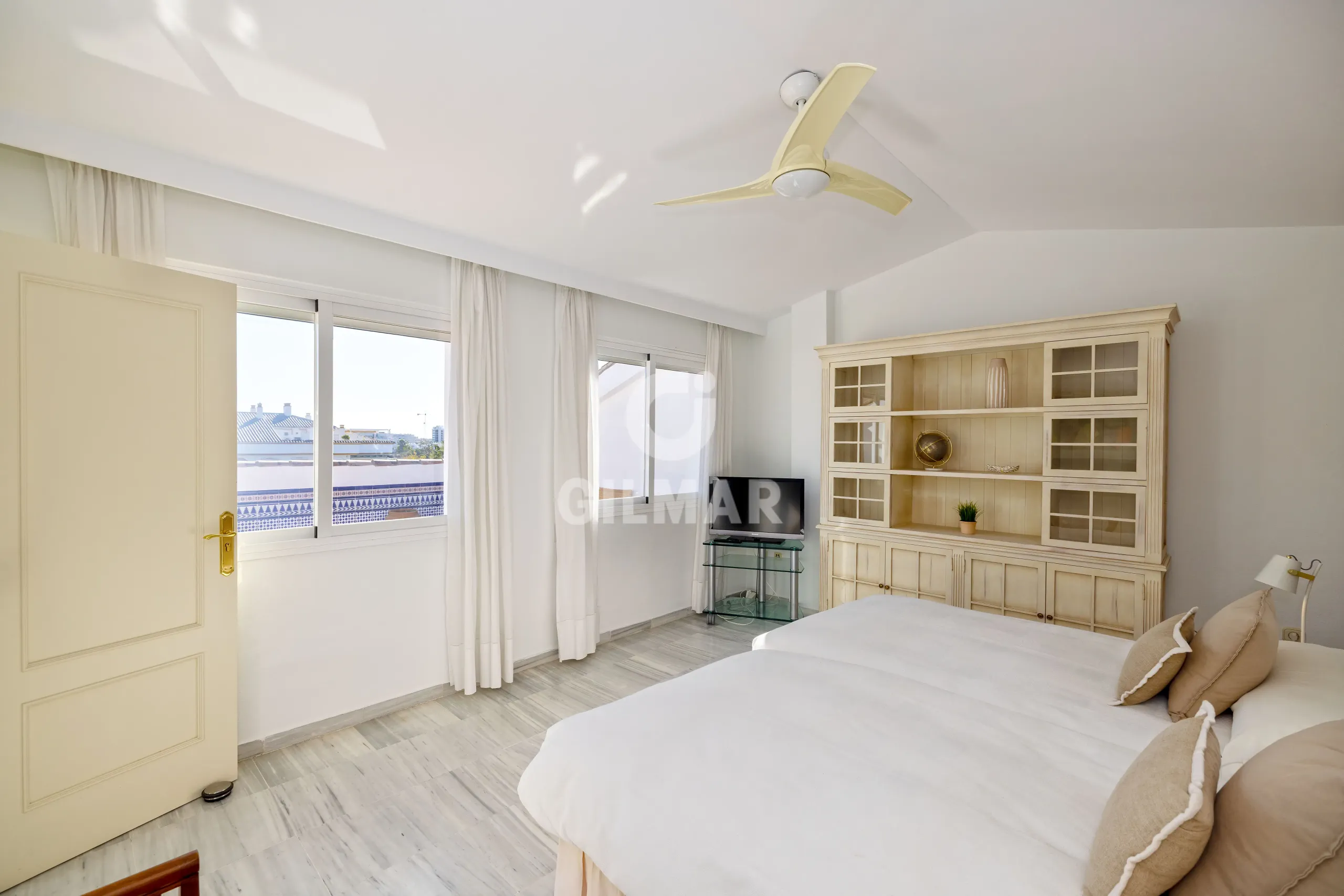 Duplex penthouse in Marbella Ciudad - Málaga