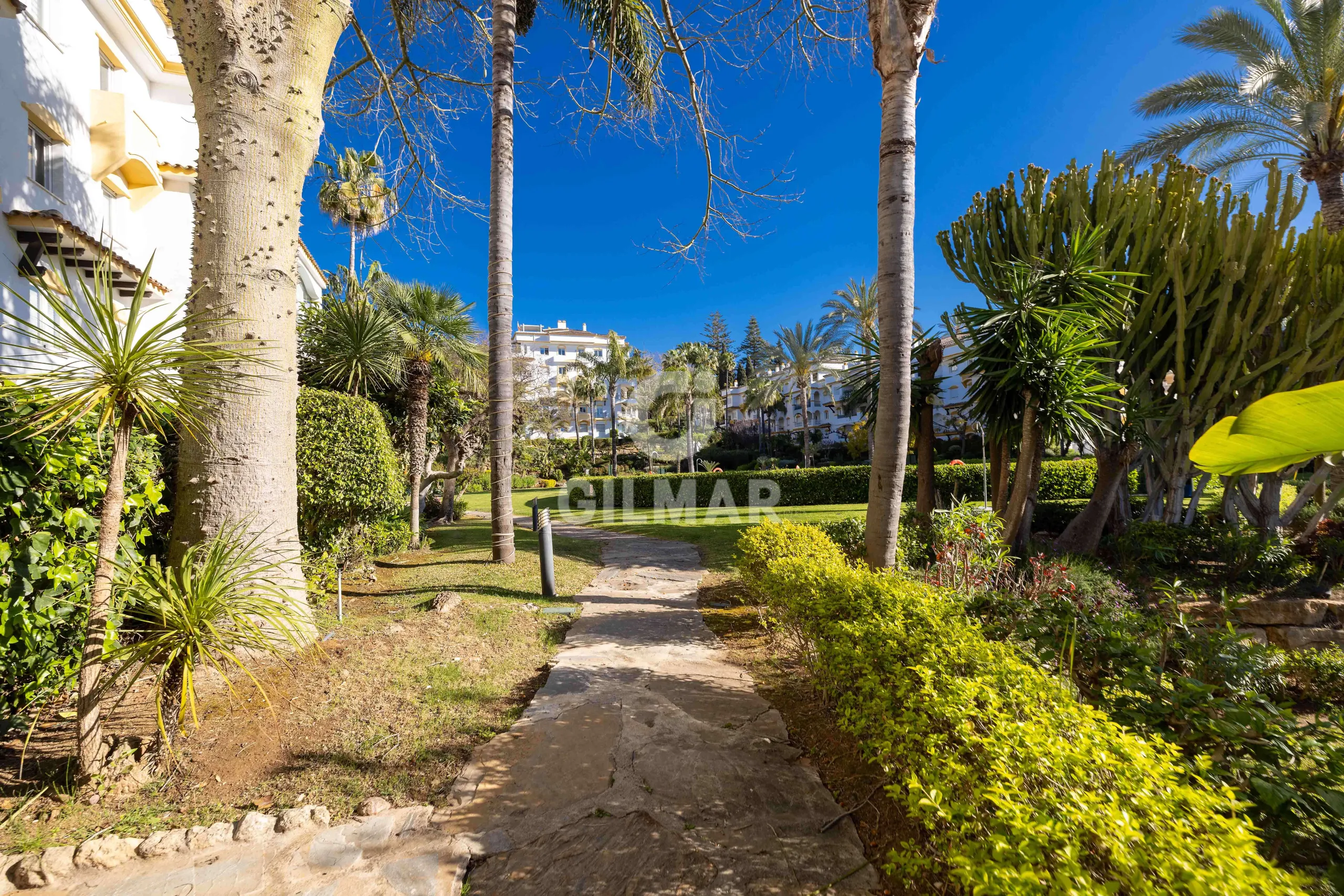 Duplex penthouse in Marbella Ciudad - Málaga