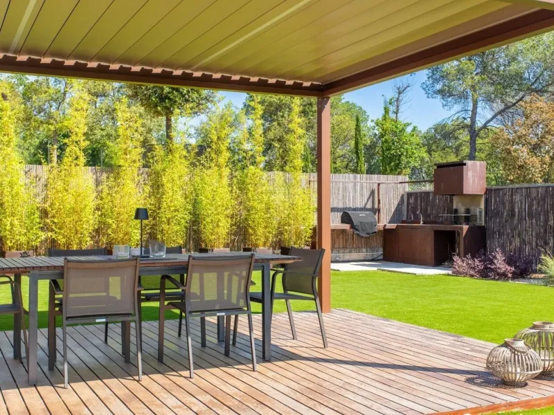 Villa moderna de una sola planta junto al club de golf en Vallromanes, Barcelona
