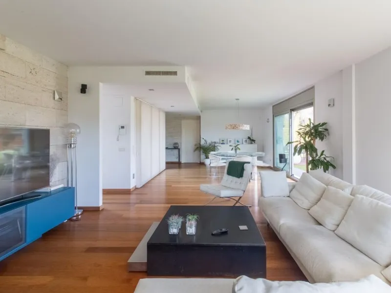 Villa moderna de una sola planta junto al club de golf en Vallromanes, Barcelona