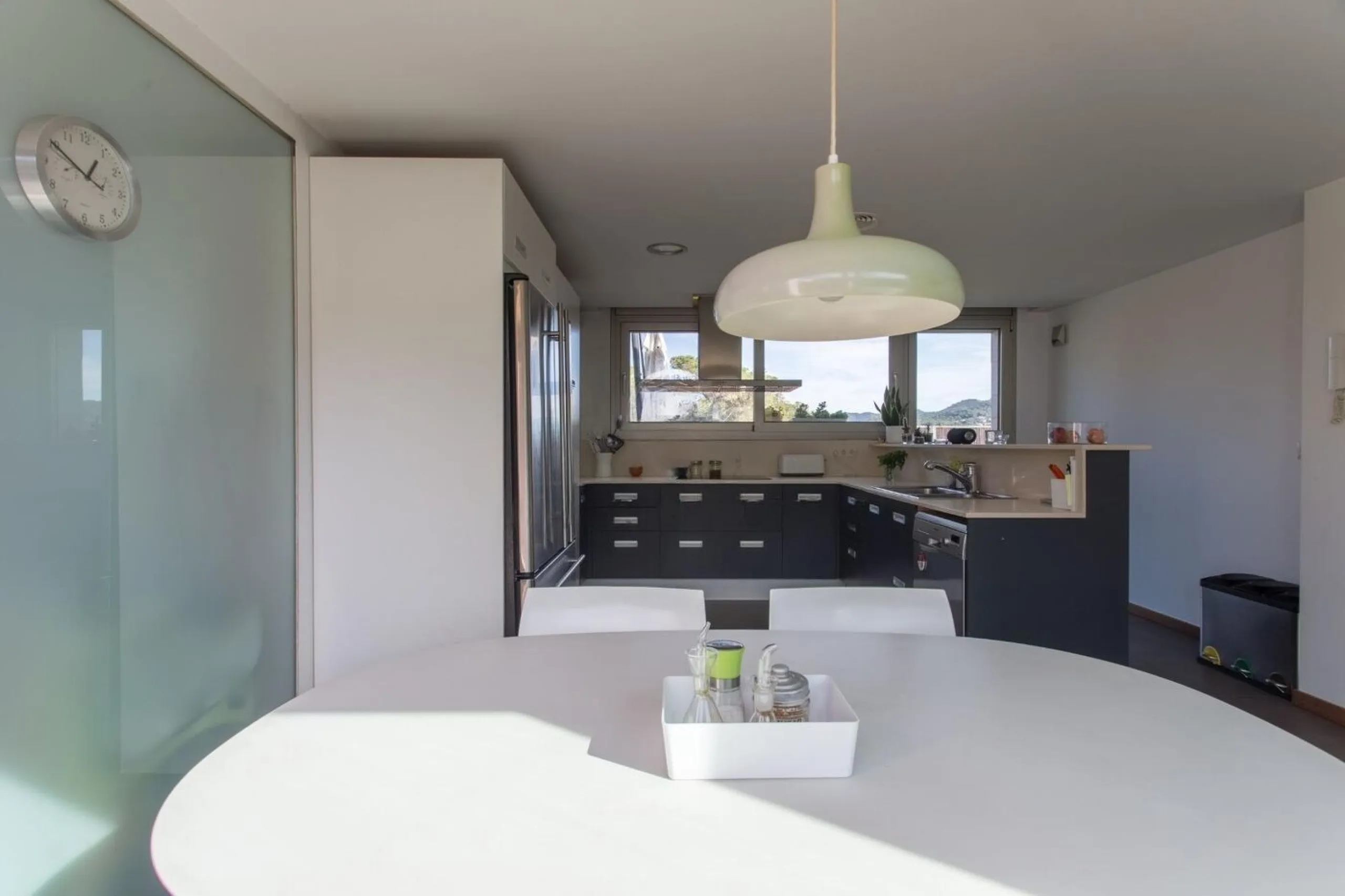 Villa moderna de una sola planta junto al club de golf en Vallromanes, Barcelona