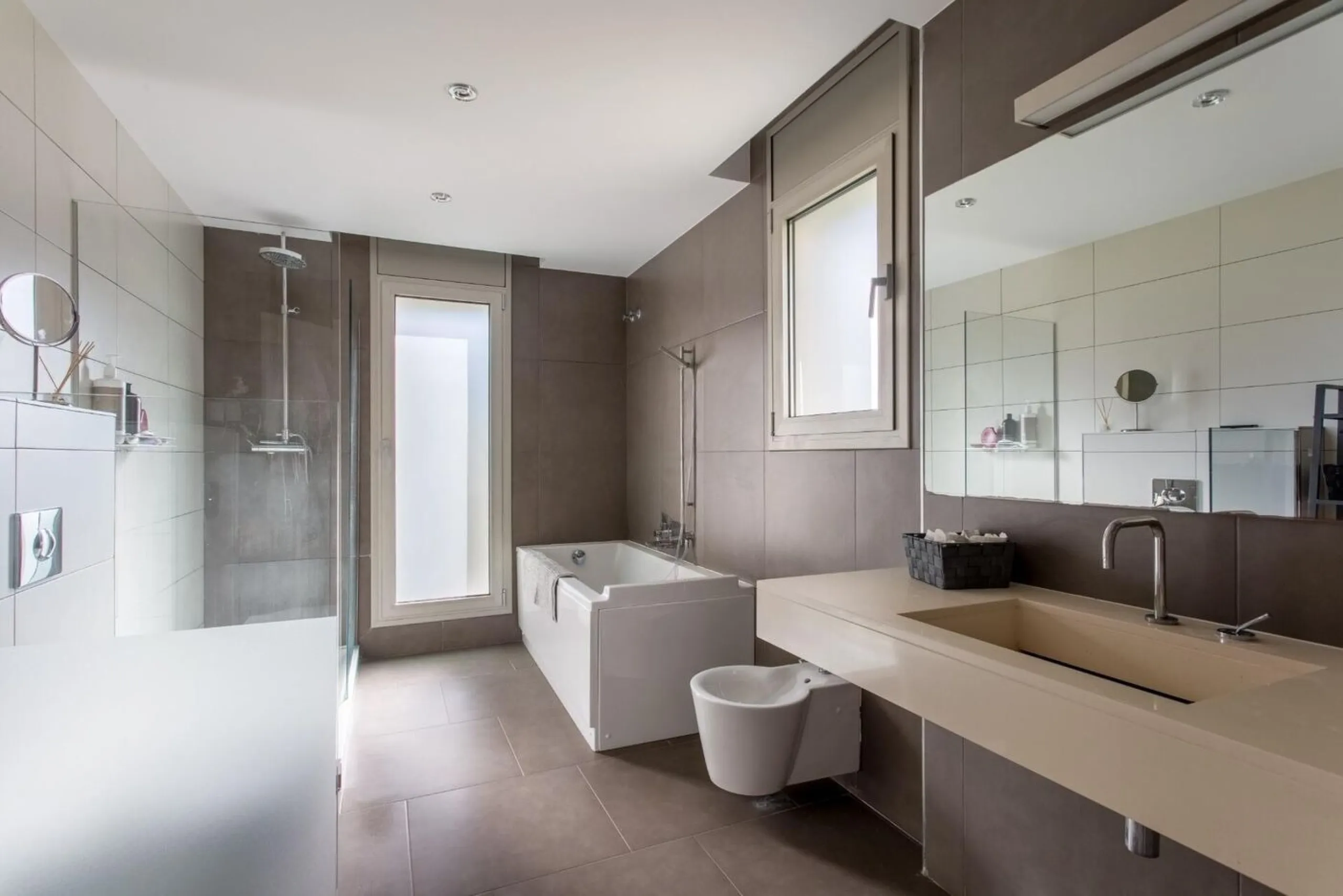 Villa moderna de una sola planta junto al club de golf en Vallromanes, Barcelona