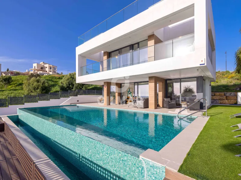 Villa in Estepona Oeste - Málaga