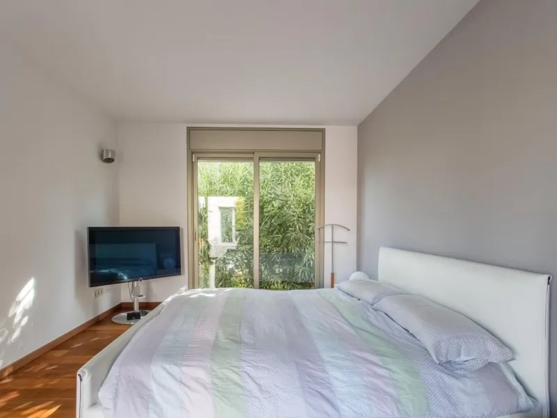 Villa moderna de una sola planta junto al club de golf en Vallromanes, Barcelona