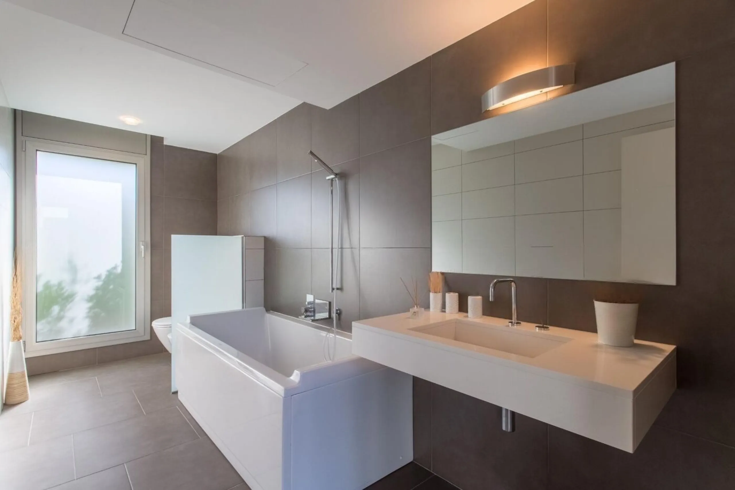 Villa moderna de una sola planta junto al club de golf en Vallromanes, Barcelona