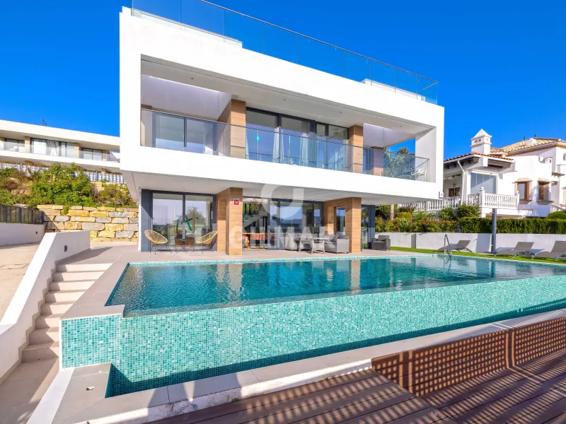 Villa in Estepona Oeste - Málaga