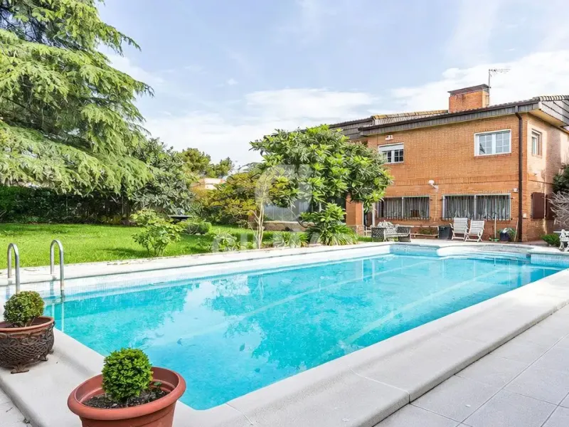Chalet Independiente en Pozuelo de Alarcón - Madrid