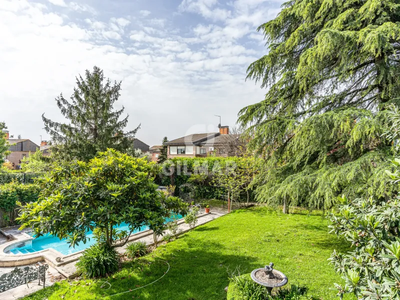 Chalet Independiente en Pozuelo de Alarcón - Madrid