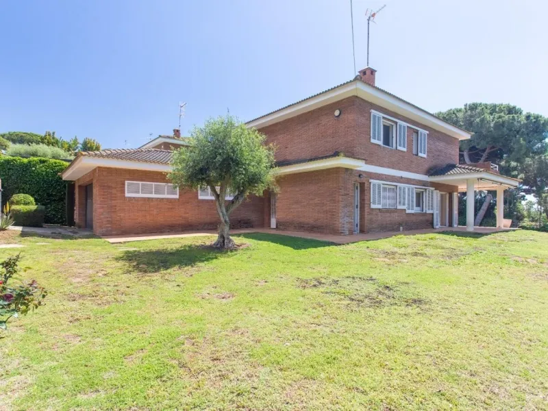 Charming House in the Exclusive Golf Area of Sant Andreu de Llavaneres, Barcelona